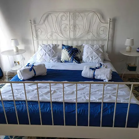 Tra Pirandello E Leopardi 4* Napoli