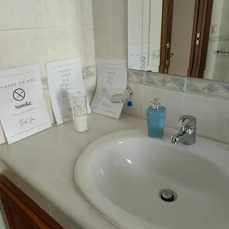 Tra Pirandello E Leopardi B&B