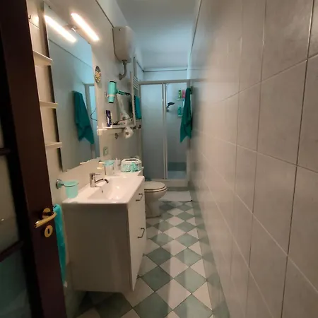 Couette-café Tra Pirandello E Leopardi 4*