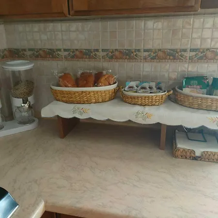 Tra Pirandello E Leopardi Bed & Breakfast