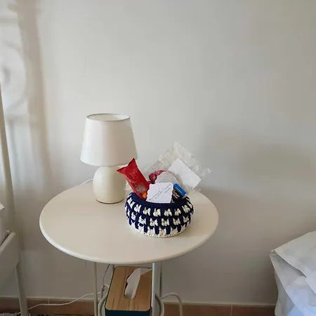 Couette-café Tra Pirandello E Leopardi Naples