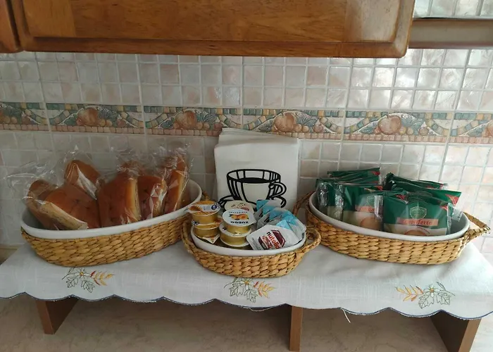 Tra Pirandello E Leopardi נאפולי