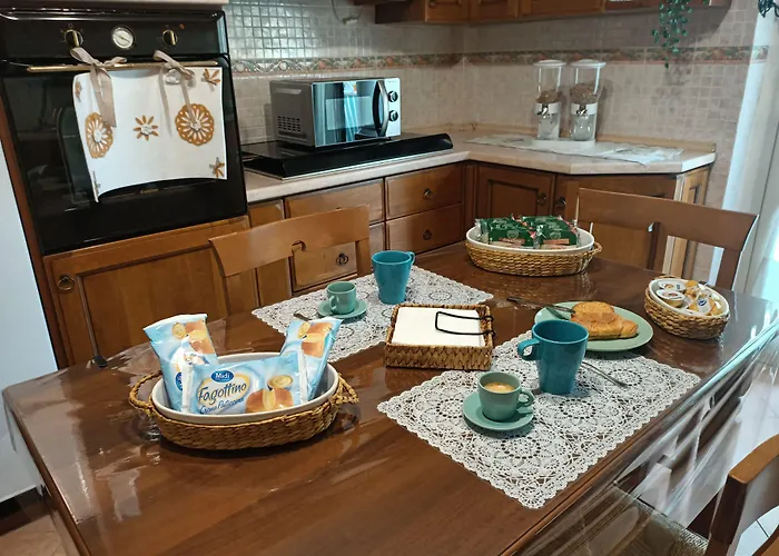 Tra Pirandello E Leopardi לינה וארוחת בוקר