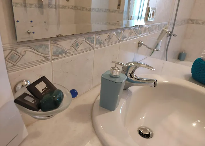 Tra Pirandello E Leopardi לינה וארוחת בוקר 4*