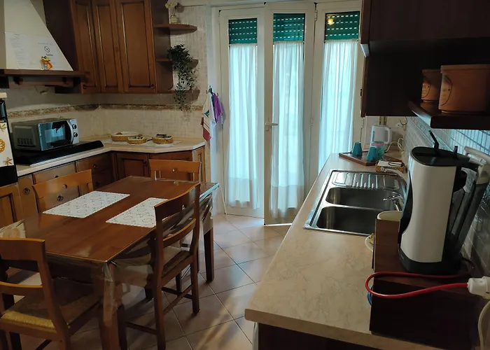 Tra Pirandello E Leopardi נאפולי